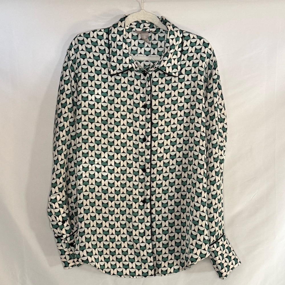 H&M Green Patterned Satin Loose Fit Shirt Women’s Medium EUC